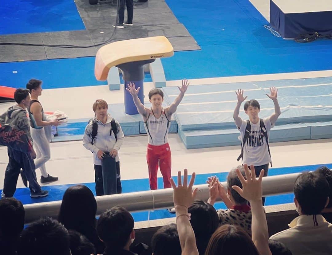 田中佑典のインスタグラム：「. 全日本体操個人総合選手権 予選決勝とご声援ありがとうございました  予選21位、決勝終わって20位 次戦は点数を持ち越して来月のNHK杯です うまく調整していきます  会場に応援の声が飛び交うのは やっぱりいいですね✨」