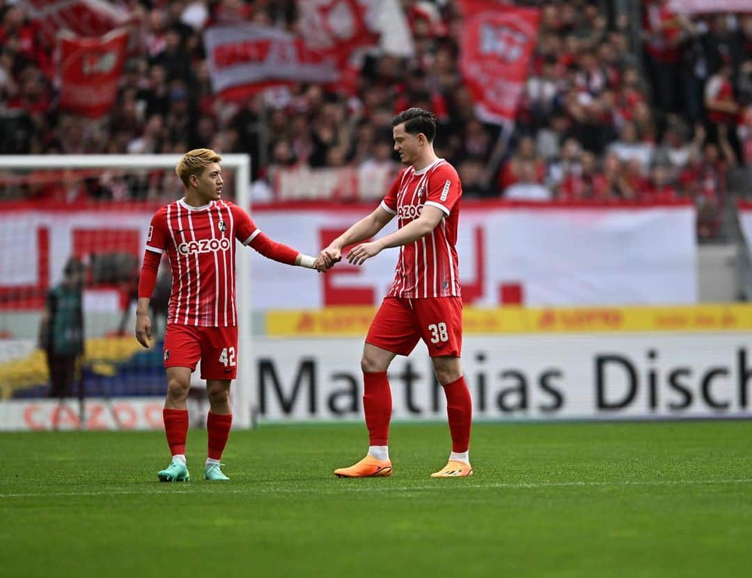 堂安律さんのインスタグラム写真 - (堂安律Instagram)「Important 3 points 🔴⚪️ @scfreiburg」4月24日 0時54分 - doanritsu