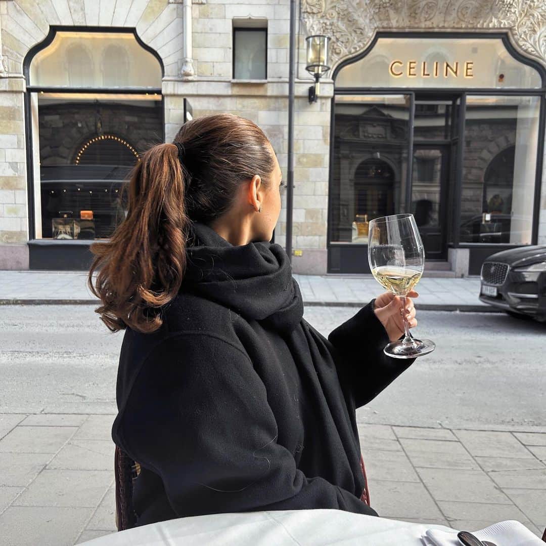 Kelsey Simoneのインスタグラム：「Sorry Iv been a bit slow to posting, just taking time to myself 🤍 There are so many important things in life, we have to remember to be grateful for it all!」