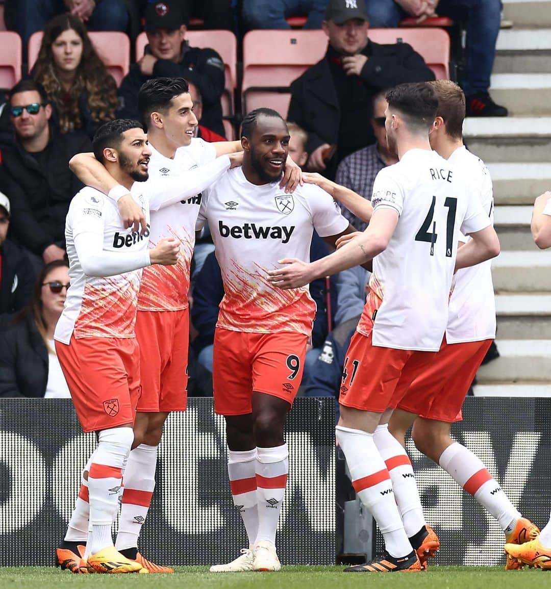 マイケル・アントニオのインスタグラム：「Great team performance and what a finish from Pablo!」