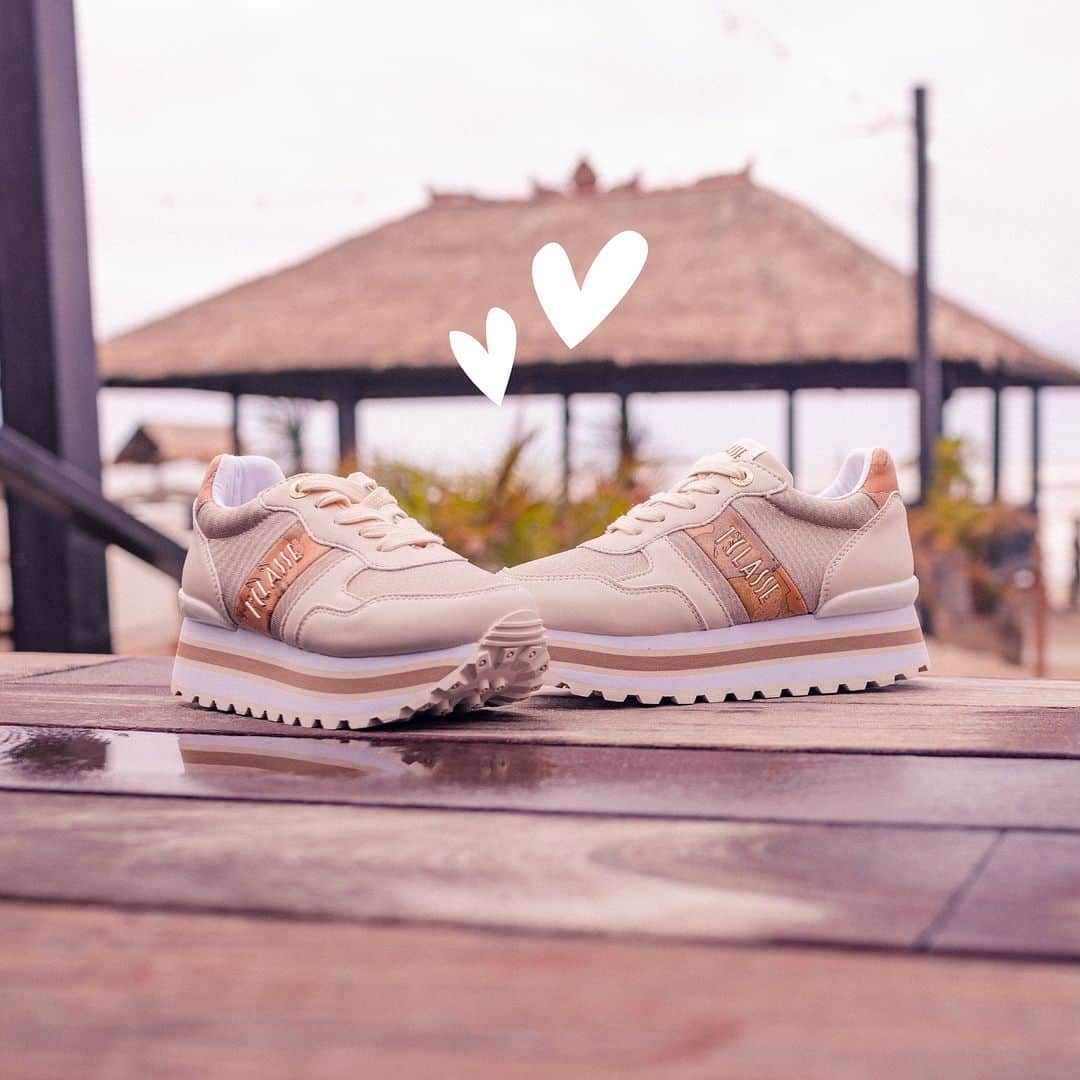 プリマクラッセのインスタグラム：「No expedition is too big with these trendy outdoor sneakars for your young ones. 🌳  #AM1C #AM1CJunior #SS23」