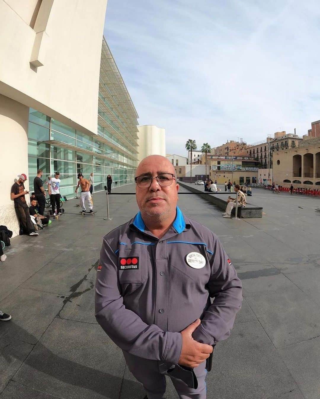 MACBA LIFEさんのインスタグラム写真 - (MACBA LIFEInstagram)「Today was Angel's last day of work Enjoy your well-deserved retirement my friend.  Thank you very much for making Macba a better place for so many years.  We already miss you.  WE LOVE YOU!!!」4月24日 1時35分 - macbalife