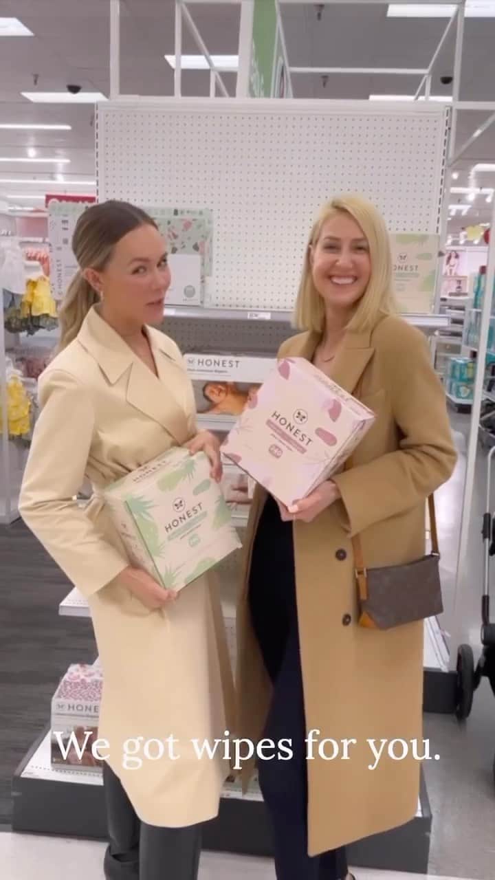 The Honest Companyのインスタグラム：「*brb we’re heading to Target today* 🛒  📹| @realfoodology + @celestethomas」