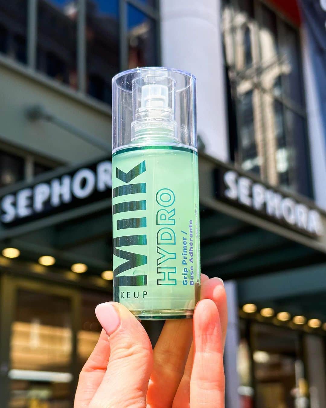 Milk Makeupさんのインスタグラム写真 - (Milk MakeupInstagram)「Time's almost up 🚨 The @sephora Spring Savings Event is coming to an end and these deals are not to be missed 🤑 Grab your #MilkMakeup faves (like our #HydroFam 💦) for less before it's too late! #sephorasale #sephoraVIB」4月24日 1時50分 - milkmakeup