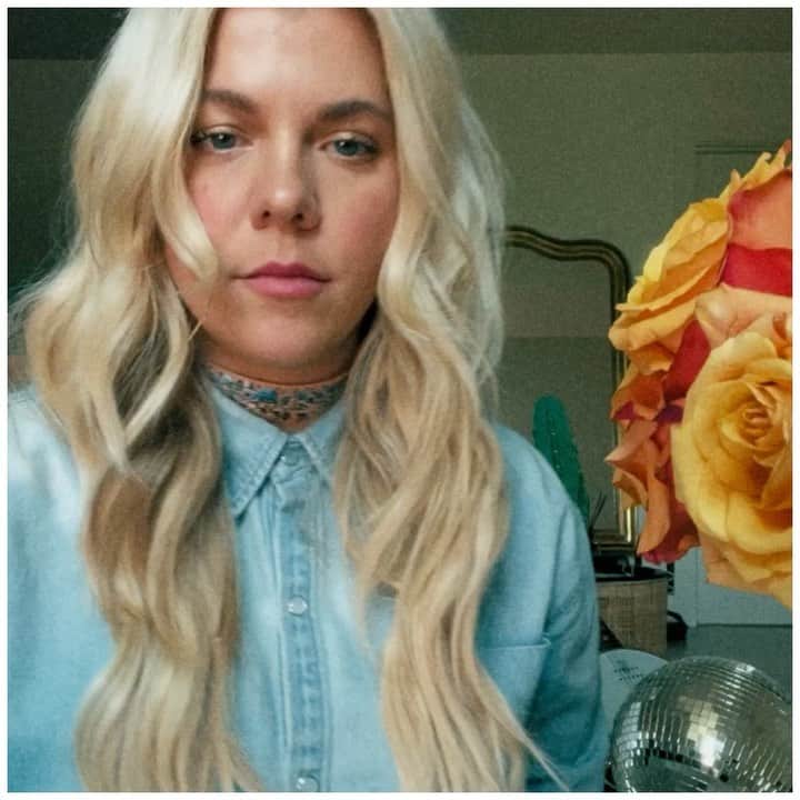 キンバリー・ペリーのインスタグラム：「this week from nashville…🌸🫶」