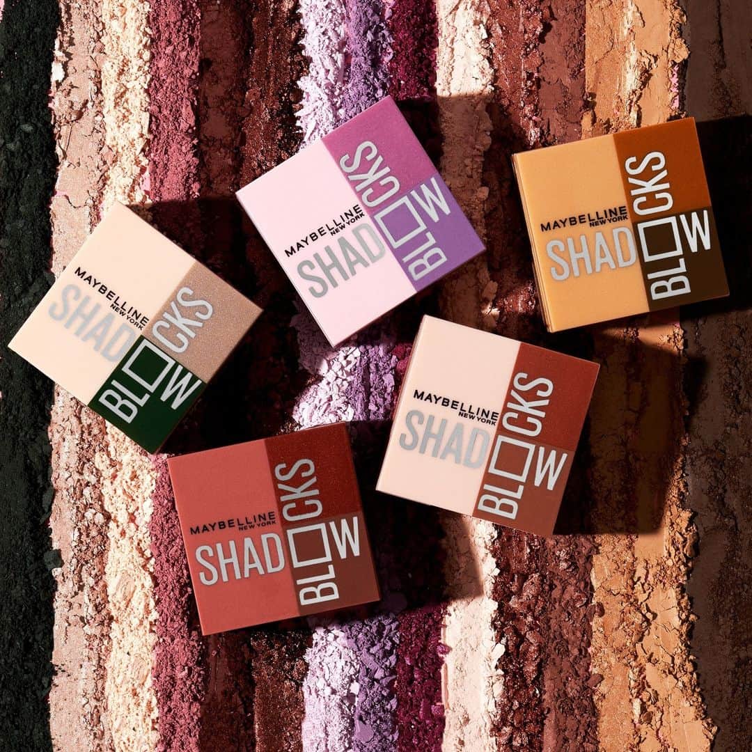 Maybelline New Yorkさんのインスタグラム写真 - (Maybelline New YorkInstagram)「The ultimate on-the-go 🏃 eyeshadow stacks: Shadow Blocks! 💥 Our pocket-sized trios are packed with high-pigment shadows for hassle-free, no-mess application. Slay the city streets with these big impact colors inspired by the vibrant neighborhoods of NYC! 😍   Shown here:   ‘Broadway & Prince St’  ‘Broadway & Prince St’  ‘82nd & Park Ave,’ ‘26th & Madison Ave’  ‘North 3rd & Bedford Ave’ 💜」4月24日 2時00分 - maybelline