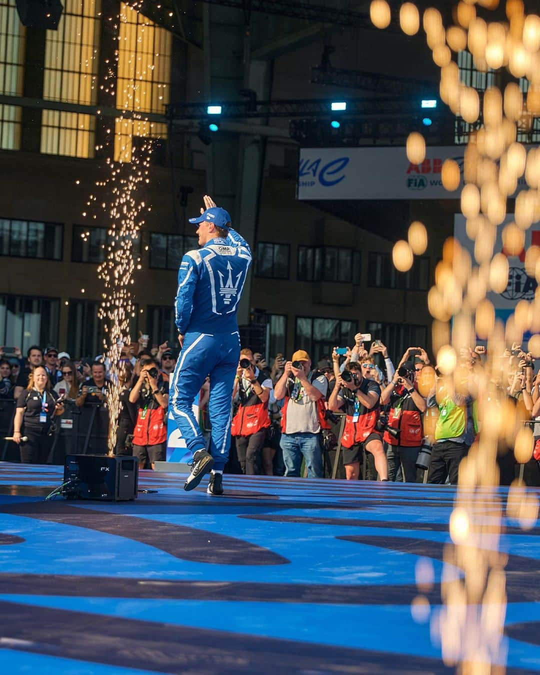 マセラティさんのインスタグラム写真 - (マセラティInstagram)「We told you this year was going to be electrifying with @MaseratiCorse 🔱 The #BerlinEPrix marked the return to the podium for #Maserati. Congratulations to @maximilianguenther, @edomortara and the entire @maseratimsg team for taking home 26 more points.  See you in Monaco on 6 May. #RACEBEYOND」4月24日 2時36分 - maserati