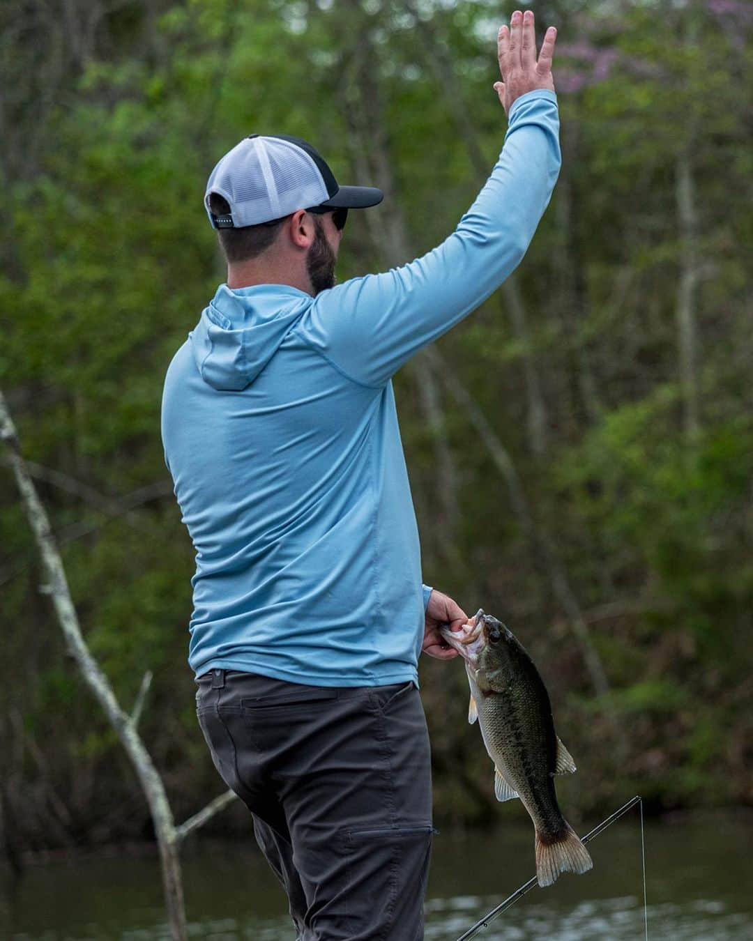 シマノ｜Fishingさんのインスタグラム写真 - (シマノ｜FishingInstagram)「Tailwalking leads to total boat stoke.  #FishShimano #BassFishing #BassNation #Shimano #LargemouthBass #CatchAndRelease」4月24日 2時38分 - fish_shimano_north_america