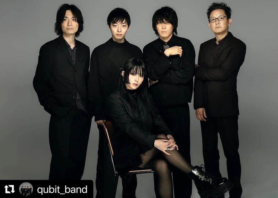 DAOKOさんのインスタグラム写真 - (DAOKOInstagram)「Hey everyone, I've joined the new band "QUBIT" as a vocalist. I'm incredibly excited about it. Please look forward to our upcoming activities!  この度Daokoは、新バンド「QUBIT」のボーカリストとして参加することになりました。 とにかく、ワクワクしています。 皆様、今後の活動をお楽しみに！  #Repost @qubit_band with @use.repost ・・・ 2023.4.24(Mon.)  "QUBIT" 始動  Daoko(Vo.) 永井聖一(Gt.) @seiichinagai  鈴木正人(Ba.) #鈴木正人 網守将平(Key.) @shoheiamimori  大井一彌（Dr.) @oioiiioiooi   そして、6/21(水)には 1stシングル「G.A.D.」配信決定🎧  続報をお待ちください  #QUBIT #キュービット」4月24日 12時57分 - daoko_official