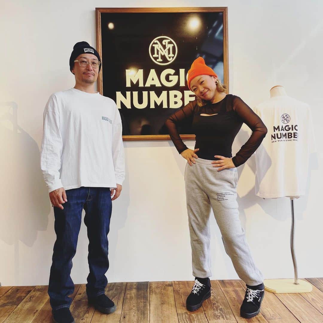COMA-CHIのインスタグラム：「MAGIC NUMBER FW23 exhibition🤝💚💚 衣装でお世話になっている @magicnumberjp さんの展示会へ🌊　 海好きのBガールという狭めのストライクゾーン（笑）をガッツリ突いてくれる素敵な新作ばかりでワクワクでした☺️👏 @uyamahiroto さん、 @hajime0326 さんからのご縁でリンクできて心よりの感謝を🤝 @paradise_earth1976 さん、 @japangoose さん @disney9123 ちゃん ありがとうございました😊  see you in the water💙」