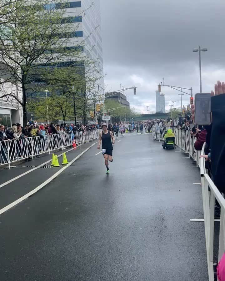 ファンクマスター・フレックスのインスタグラム：「WHO WENT TO THE MARATHON IN JERSEY?  CONGRATS TO @ALYSSACABA ON COMPLETING 26.2 MILES TODAY! Via: @maria_italianice」