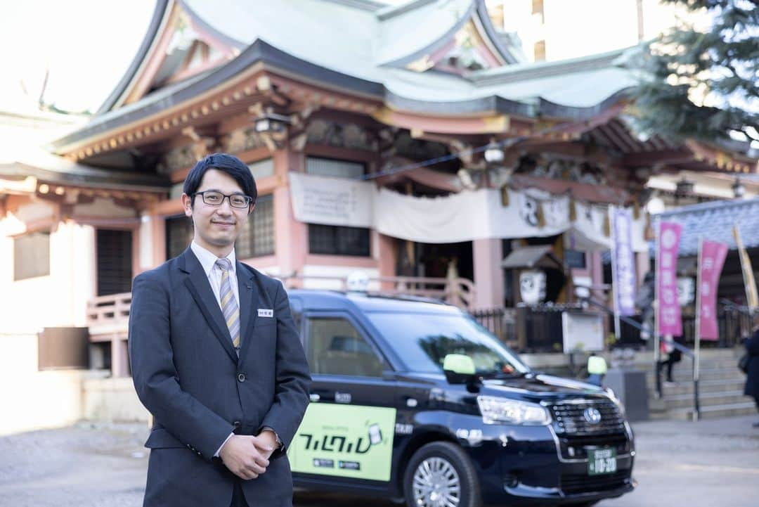 km観光タクシーのインスタグラム：「Imado Jinja Shraine  #tokyotour #tokyolife #tokyonow #tokyotrip #tokyotravel #tokyojapan #tokyotokyo #tokyosightseeing #tokyotourism #tokyophotography #tokyosnap #tokyocity #visittokyo #mytokyois #kmタクシー #東京観光」