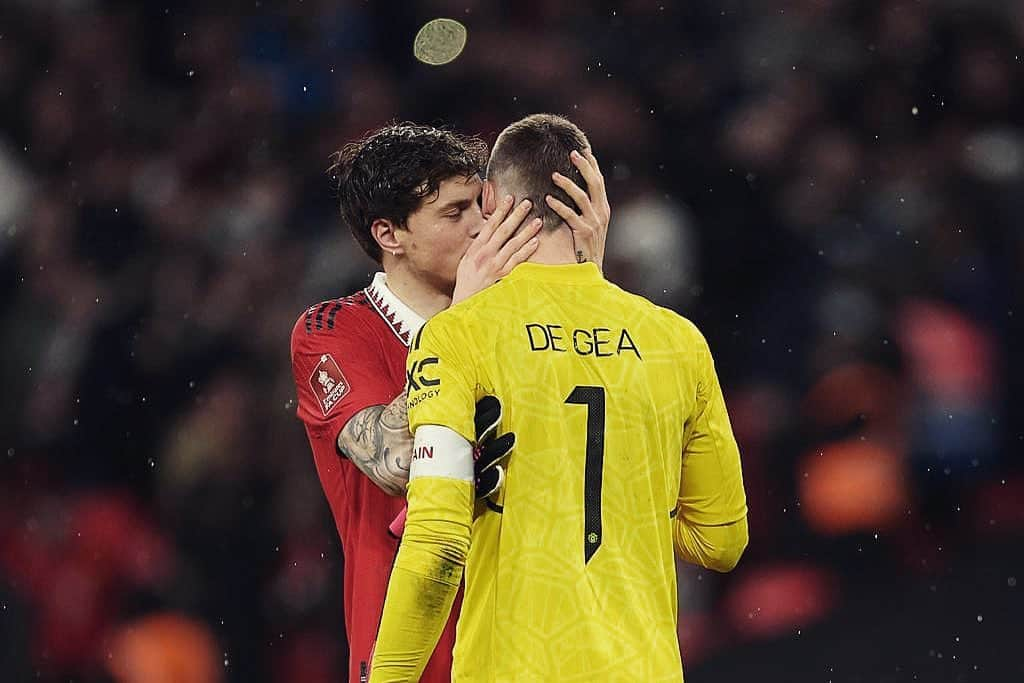 ダビド・デ・ヘアのインスタグラム：「Absolute determination from the team today - a big victory to get us into another final 🔴」