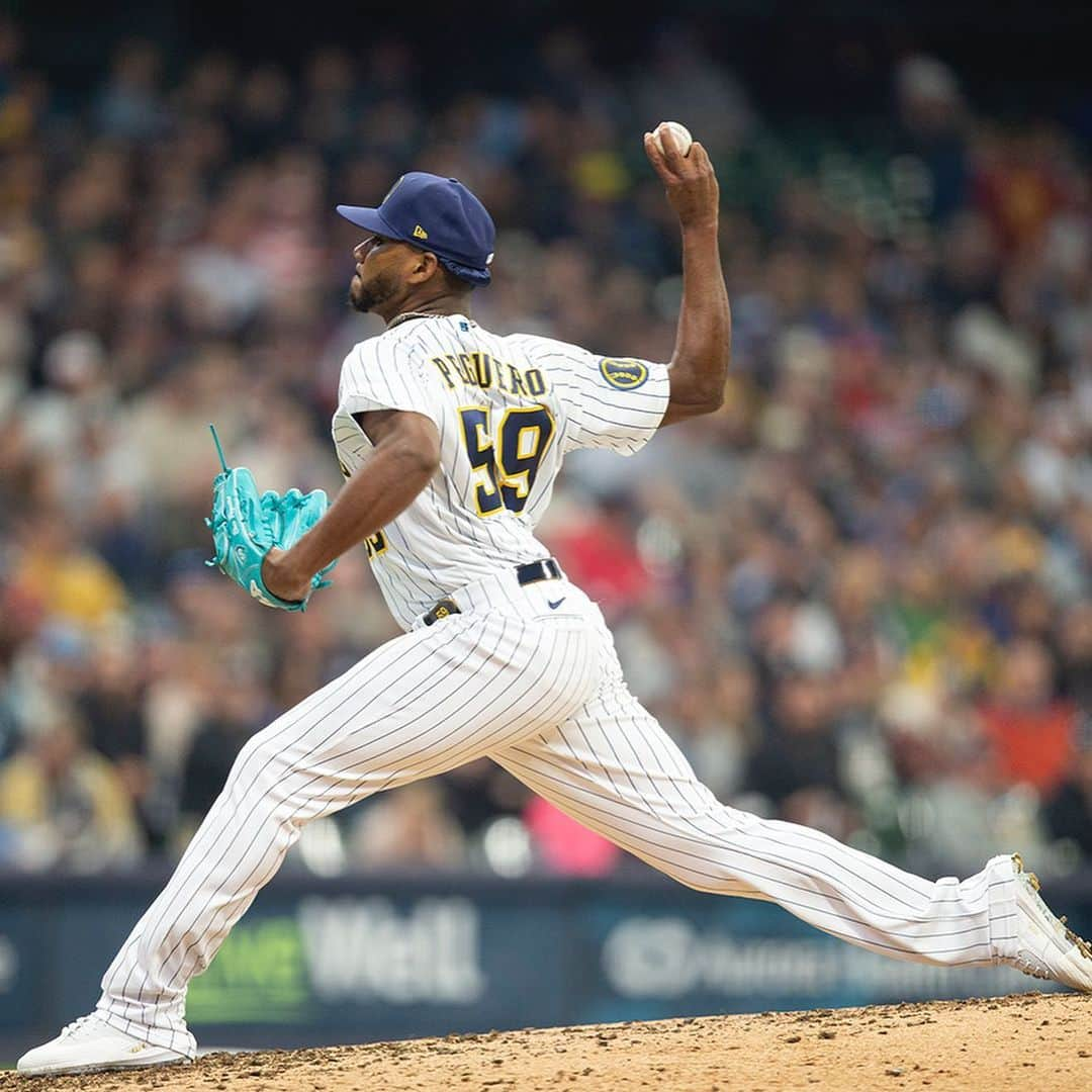 ミルウォーキー・ブルワーズさんのインスタグラム写真 - (ミルウォーキー・ブルワーズInstagram)「Peguero makes his Brewers debut a scoreless one!   #ThisIsMyCrew」4月24日 5時20分 - brewers