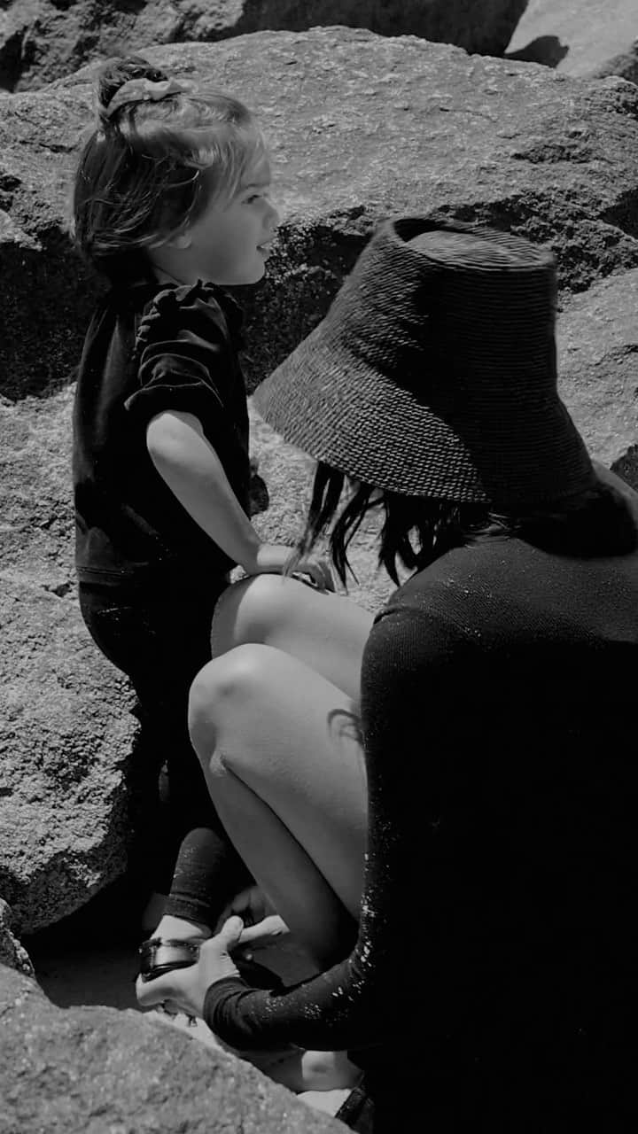 JanessaLeoneのインスタグラム：「As Mother’s Day approaches, uncover the Janessa Leoné Mother’s Day Gift Guide. ⁠ ⁠ A thoughtful curation of hats that are meant to celebrate you, another, and the earth around us.」