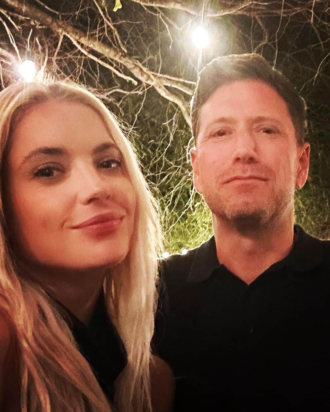 アシュレイ・ベンソンのインスタグラム：「What a weekend 🖤🖤🖤🖤 celebrating one of the best @cartercohn1 love you」