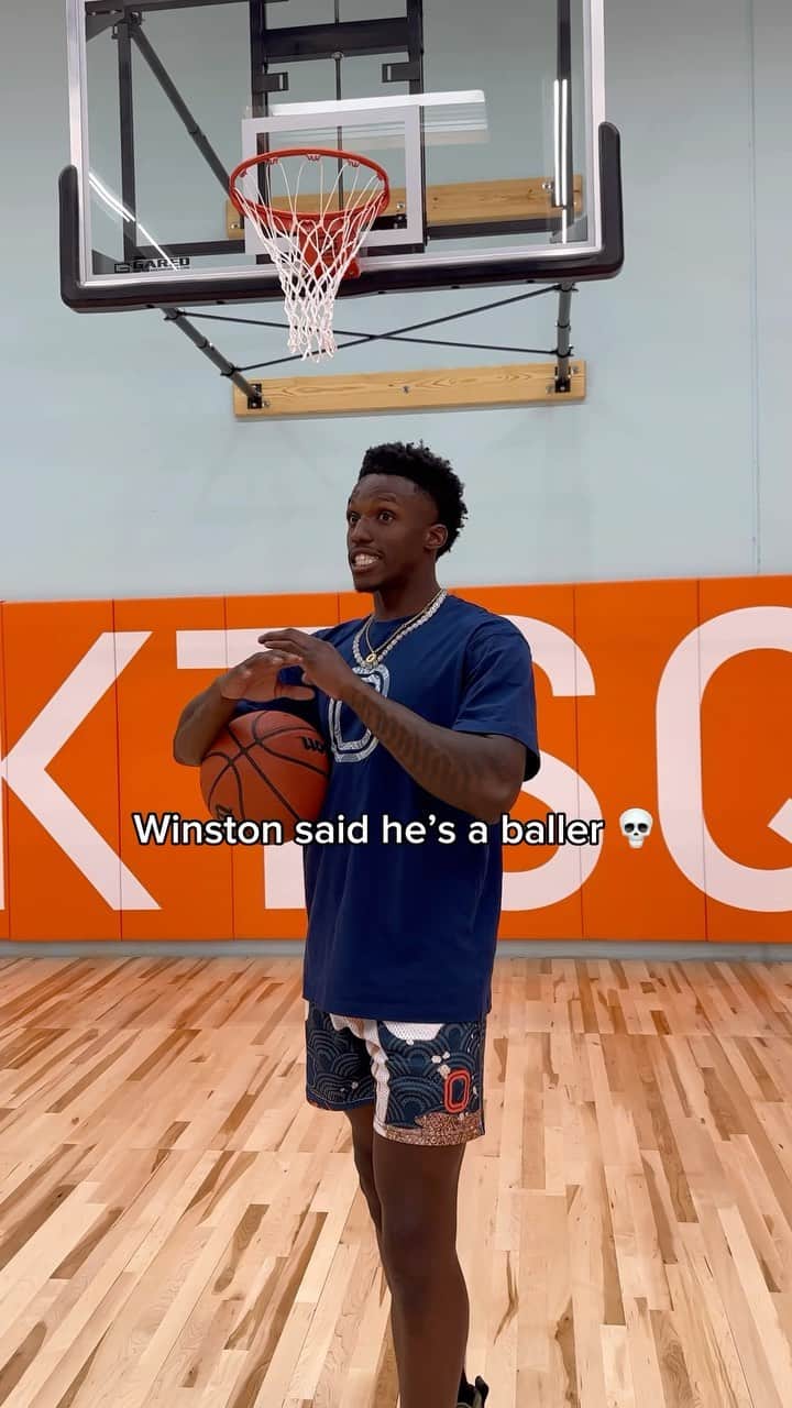 ラモーネ・モリスのインスタグラム：「Officer Bishop ain’t dunking today 😂😂」