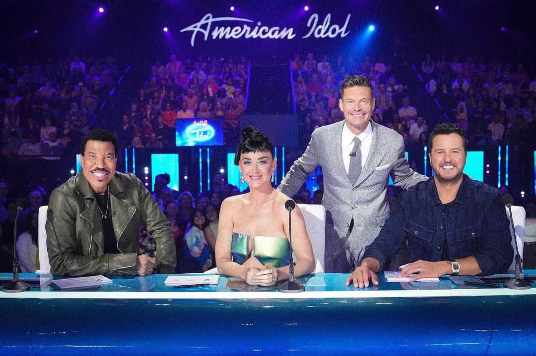 ライオネル・リッチーさんのインスタグラム写真 - (ライオネル・リッチーInstagram)「Can’t wait to see who you voted for! #AmericanIdol is all new TONIGHT!」4月24日 6時05分 - lionelrichie