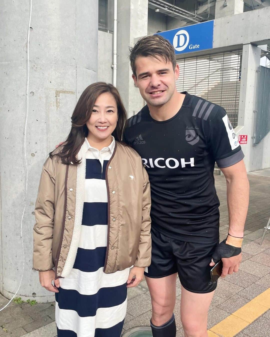 吉永愛さんのインスタグラム写真 - (吉永愛Instagram)「帰りにマット選手とバッタリ❗️ 素敵過ぎました🏉緊張したーーー🤣 @mcgahan_matt  #リコーブラックラムズ #マットマッガーン選手 #リーグワン #ラグビー」4月24日 6時54分 - a.i.yy