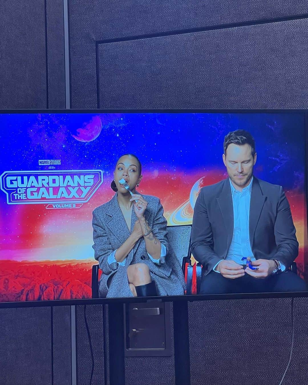 ゾーイ・サルダナさんのインスタグラム写真 - (ゾーイ・サルダナInstagram)「The weekend volume #gotg3 Merci Paris!」4月24日 7時33分 - zoesaldana