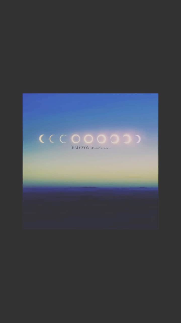のインスタグラム：「Love this version.   This soothes me.  Can’t believe that you guys are making this happen with having 7 kids (in total)   Thanks for sharing.   Keep spreading love.  🙏🏻  @melodyandchristine   #ピアノバージョン #癒し系　 #もはやヒーリングミュージック  #Repost @melody_lee_ishihara ・・・ Pre-save Halcyon (Piano Version) from April 22!🌙💙✨ Link in bio.  #MelodyAndChristine」