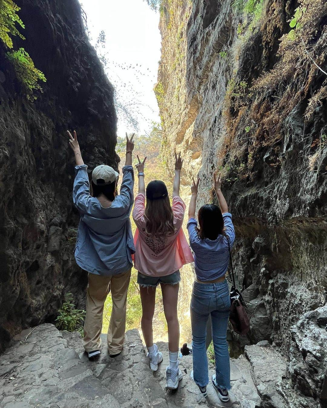 入山杏奈さんのインスタグラム写真 - (入山杏奈Instagram)「Un viajecito a Tepoztlán ⛰️♡」4月24日 7時52分 - iamannairiyama