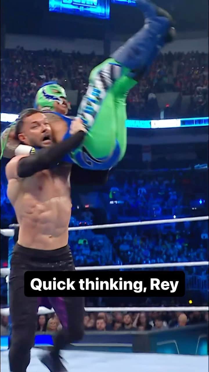 のインスタグラム：「@619iamlucha had just the counter for @finnbalor on #SmackDown!」