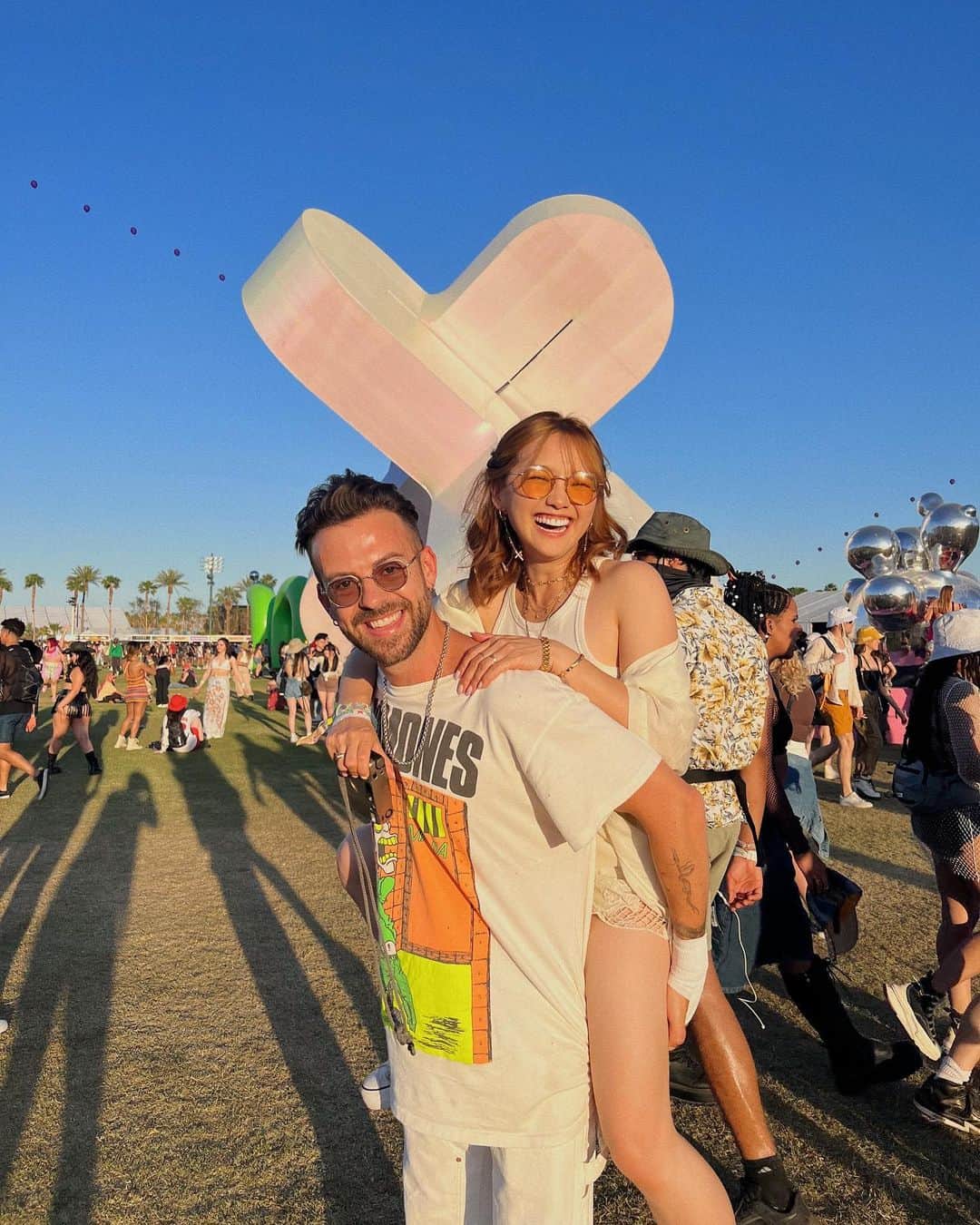 Jenn Imさんのインスタグラム写真 - (Jenn ImInstagram)「Are we smiling this wide because we're at Coachella or because we get to sleep in the next morning? 🌝」4月24日 8時22分 - imjennim