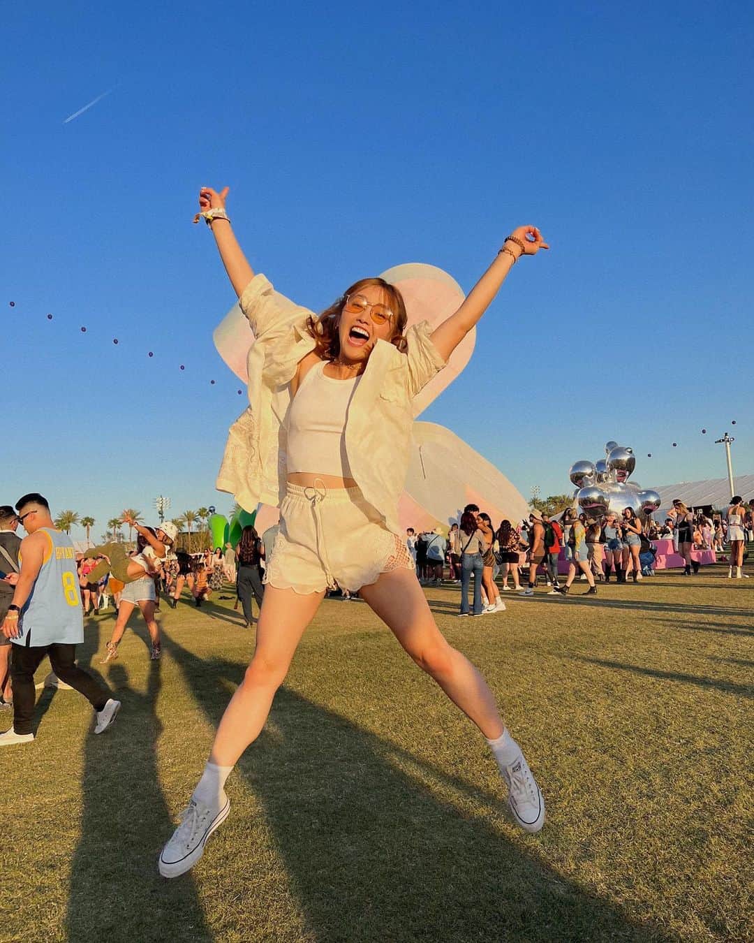 Jenn Imさんのインスタグラム写真 - (Jenn ImInstagram)「Are we smiling this wide because we're at Coachella or because we get to sleep in the next morning? 🌝」4月24日 8時22分 - imjennim