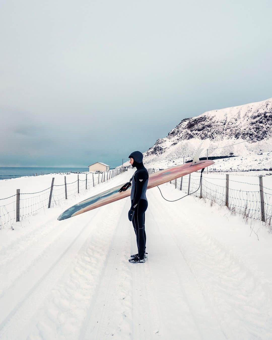 ナショナルジオグラフィックさんのインスタグラム写真 - (ナショナルジオグラフィックInstagram)「Photo by @andrea_frazzetta | Norway's Lofoten Islands, far above the Arctic Circle, have breathtaking landscapes—and one of the most beautiful cold-water surf spots on Earth.   Germans Aline Bock and Lena Stoffel are seen here. “The good thing about Arctic surfing is that you are mostly alone,” says Stoffel. “The surrounding is mostly stunningly beautiful in its coldness and harshness. It’s a place where you feel really alive and present.”   In the past 10 years, advances in the insulation of wet suits has allowed surfers to challenge unexplored waves and extreme destinations. Follow @andrea_frazzetta for more images and stories. #arcticsurf #lofoten #norway」4月24日 9時00分 - natgeo