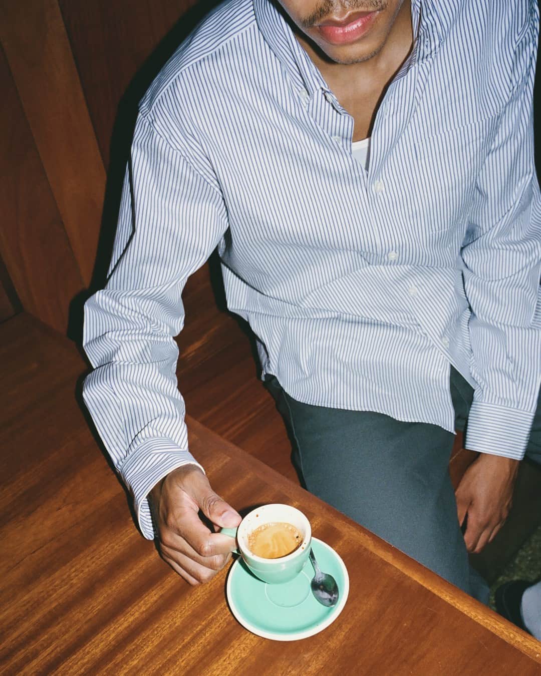 スティーブンアランのインスタグラム：「Monday morning essentials. ☕」