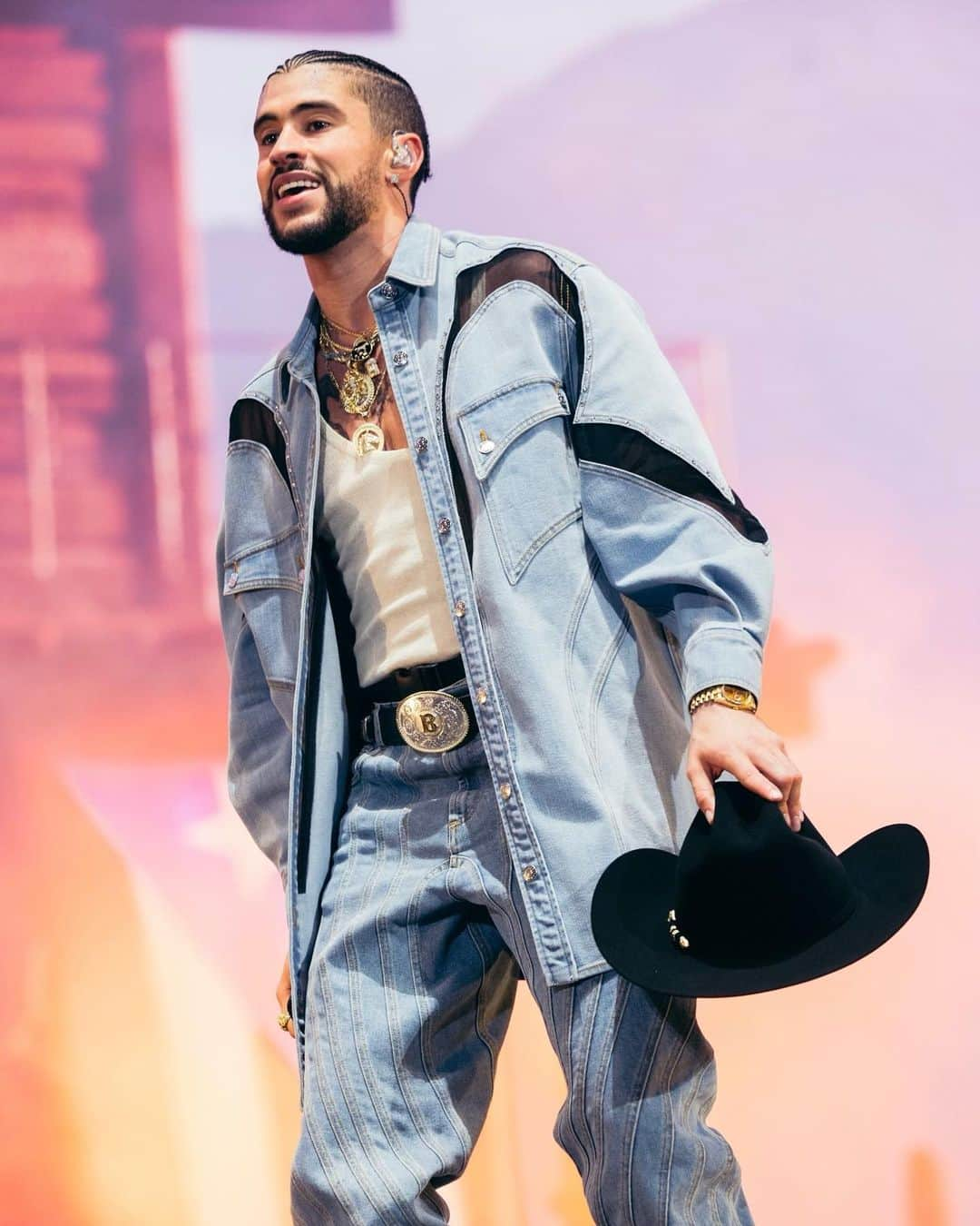 ミュグレーさんのインスタグラム写真 - (ミュグレーInstagram)「@badbunnypr headlines at @coachella wearing custom Mugler by @cadwallader.  - Stylists @stormssmoov @marvinxdouglas Photographer @siempreric  - #mugler」4月24日 10時19分 - muglerofficial