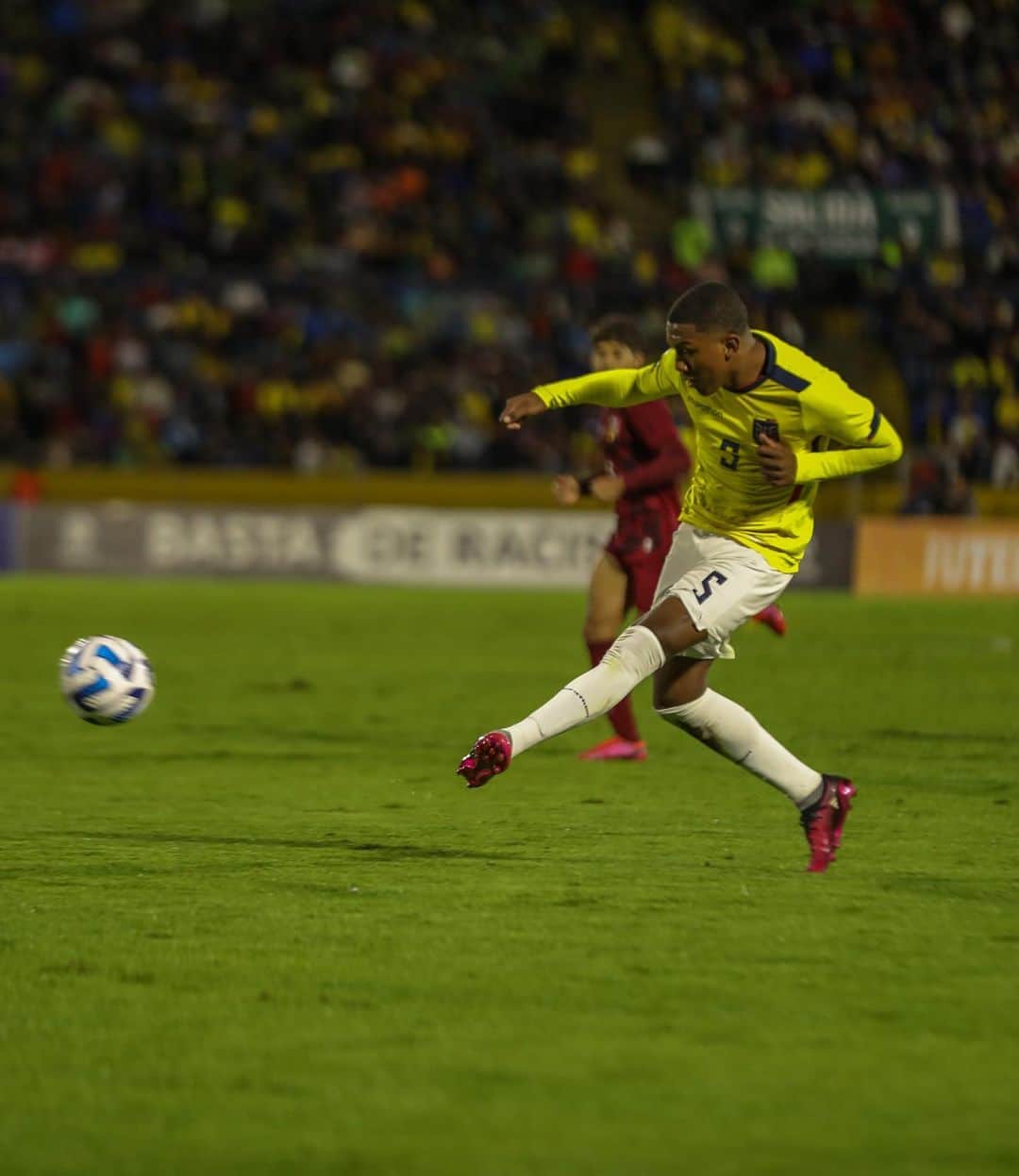 のインスタグラム：「Vamos que todavía falta muchachos 🔥🇪🇨」