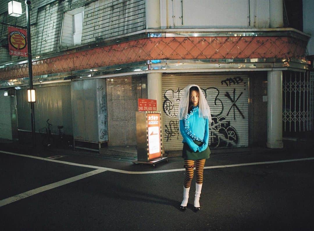 Monika Mogiのインスタグラム：「cinderellakitazawa  @hommegirls cover story @i_am_kiko wearing @noirkeininomiya @ansdotsloevner styled by @jenny.shoo.pumps hair&makeup @sakiemiura  assisted by @hananomomose @kgftj.39 thank you @jenbrillbrill」
