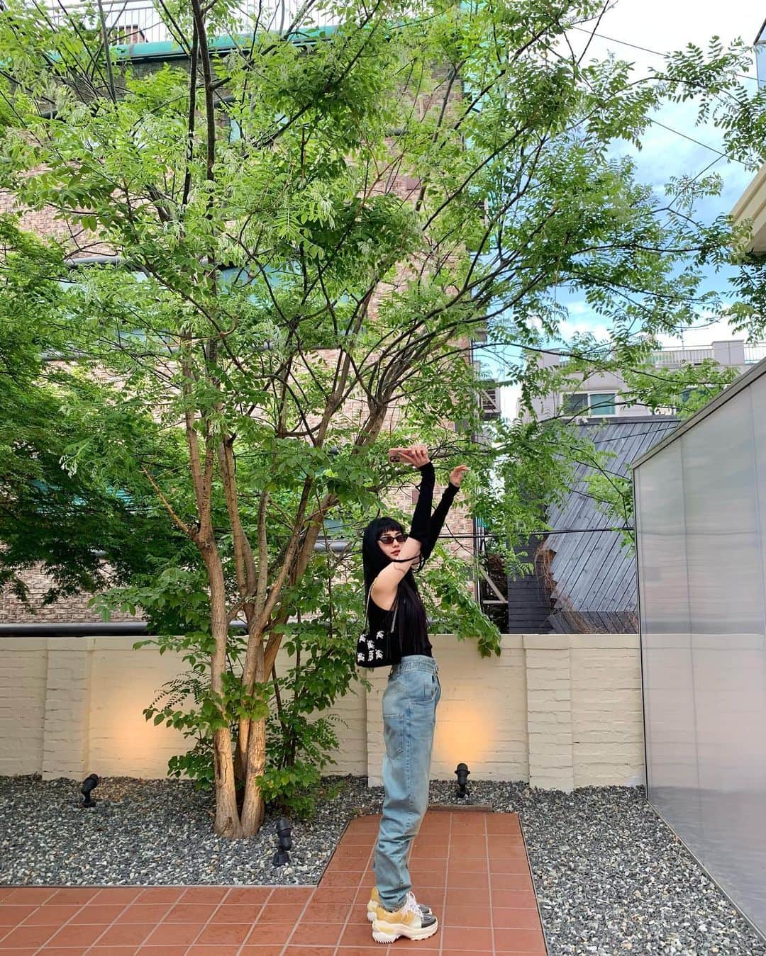 ナナ さんのインスタグラム写真 - (ナナ Instagram)「즐겁게보고 행복하게먹고 💚🖤」4月24日 11時13分 - jin_a_nana
