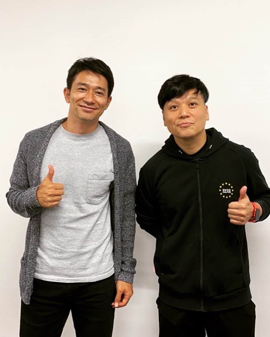 玉田圭司さんのインスタグラム写真 - (玉田圭司Instagram)「名古屋グランパススタジアムDJなどを中心に活動している僕と同い年のYO!YO!YOSUKEが 一般社団法人フィンガーズクロス協会を立ち上げました👏  フィンガーズクロス協会とは、 スポーツを身近に感じてもらうための新感覚イベント「BALL PARK LAND」と、子供たちが1人でも多く輝けるスポーツ大会「輝友杯」を全国開催していき、”日本のスポーツ人口の増加と、スポーツ離れを減らす活動”を目的として設立された非営利団体です。 素晴らしいですね❗️  8/30、31日に開催される 『第0回輝友杯』には、僕も監督兼助っ人選手として参加させていただきます🙋🏻‍♂️  現在、この大会を主催するための「クラウドファウンディング」がスタートしてますので、ご協力よろしくお願いします！  当日皆さんとお会いできることを楽しみにしております♪  @yoyoyosukedagan   #よーよーよーすけ  #フィンガーズクロス協会  #輝友杯 #楽しもう」4月24日 11時35分 - keijitamada_official