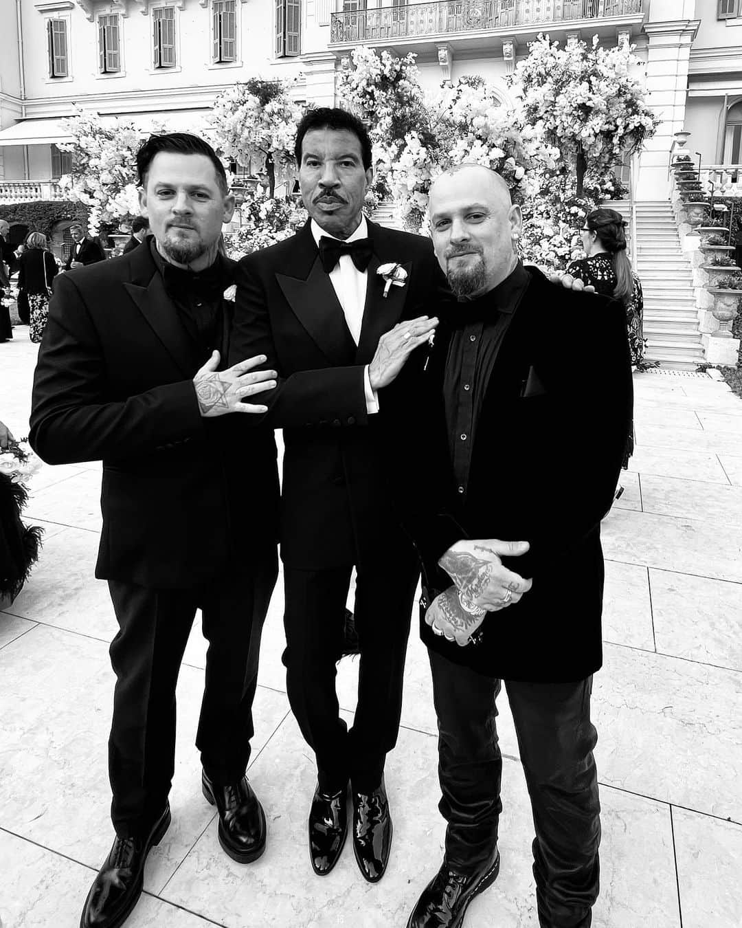 ジョエル・マッデンさんのインスタグラム写真 - (ジョエル・マッデンInstagram)「@lionelrichie @benjaminmadden 🤘❤️✨」4月24日 11時36分 - joelmadden