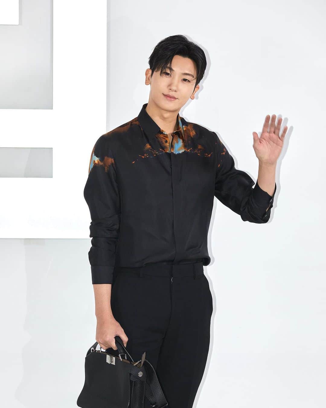 가로수길 , Seoulのインスタグラム：「Palazzo Fendi Seoul Opening Party ✨📸  패션위크 가면서 못 올렸던 밀린 사진들 후다닥 다 방출 해야지  너무 핫했던 펜디 파티」