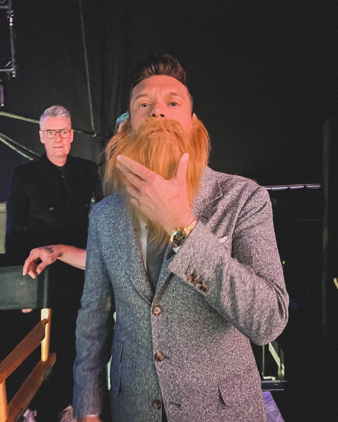ライアン・シークレストのインスタグラム：「It’s growing on me. West Coast, tune in to #AmericanIdol now!」