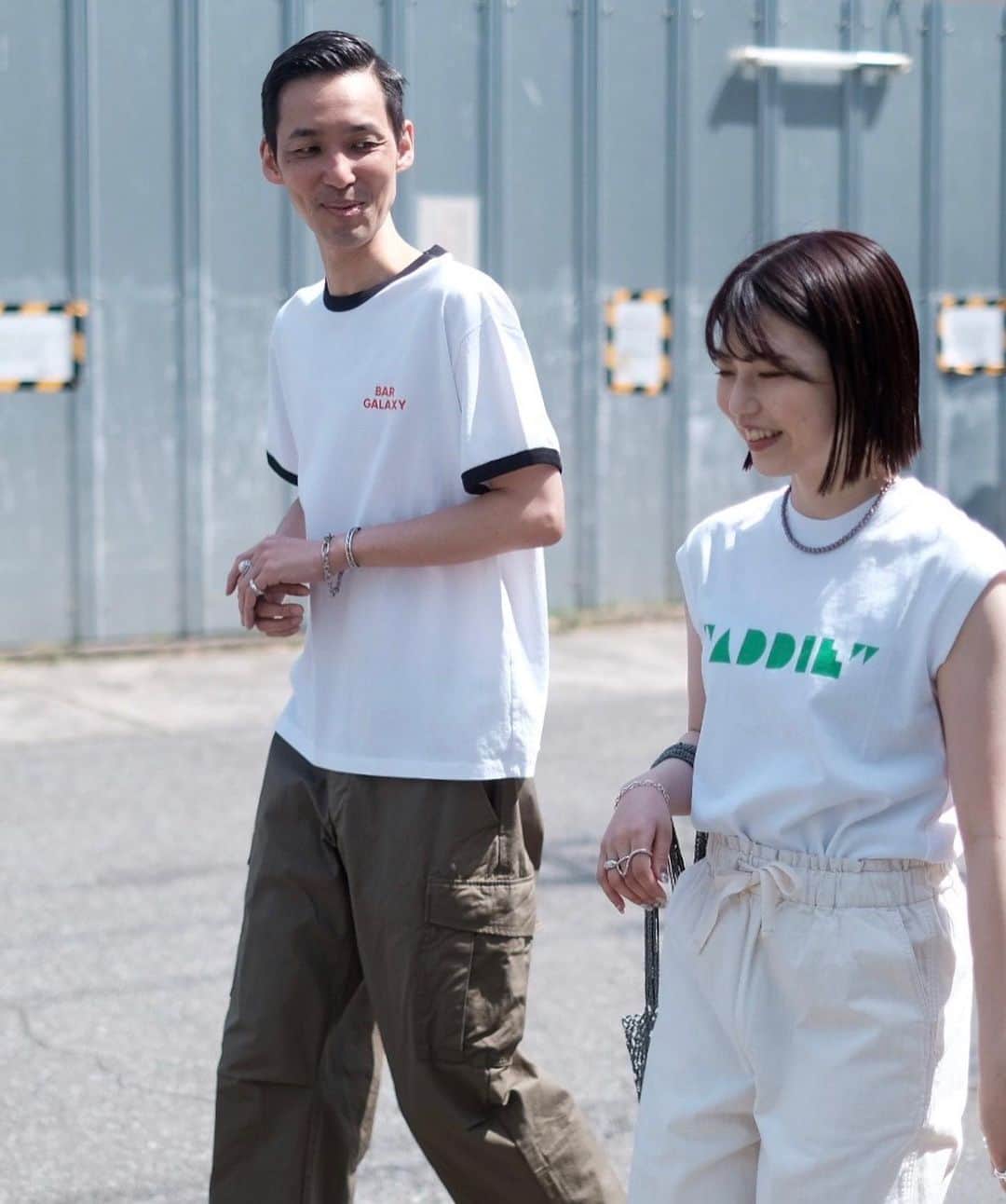 ジョンブルさんのインスタグラム写真 - (ジョンブルInstagram)「INSTA LIVE ～maRket×JOHNBULL第四弾コラボレーションTシャツのご紹介～  Johnbull Private labo公式インスタグラムのインスタライブにて、第四弾となるmaRket×JOHNBULLのコラボレーションアイテムをインスタライブでご紹介致します。  今回はスペシャルゲストとしてmaRketのバイイング担当ヌル君と販売担当ガクさんお二人にご出演いただき、アイテムに込められたこだわりや様々な想いを対談形式でお伝えいただきます。  もちろん、インスタライブ配信中はコメントにて直接ご質問も承っております。是非ご活用くださいませ。  また、今回ご紹介するアイテムのご注文は、JOHNBULL ONLINE STORE/お近くの店舗にて承っておりますので、ご視聴の上お買い物をお楽しみください。  ※4//21(金)よりオンラインストアにて先行予約を受け付けております。併せてご活用くださいませ。  ■日程 4/24(月) 20:00～  ■配信アカウント @johnbull_private_labo  ■内容 4/21(金)にオンラインストアにて先行予約受付中のmaRket×JOHNBULLのコラボレーションTシャツが4/28(金)よりついに通常販売スタートいたします。毎度大好評のコラボ商品を【maRket】のバイイング担当ヌル君と販売担当ガクさんお二人をお招きして対談形式でそのこだわりを徹底解剖していきます！  @ @  #johnbull #johnbullprivatelabo #johnbullinstalive #maRket #collaboration #tshirts #printtshirts #newarrivals #newrelease #preorder #2023ss」4月24日 12時03分 - johnbull_private_labo