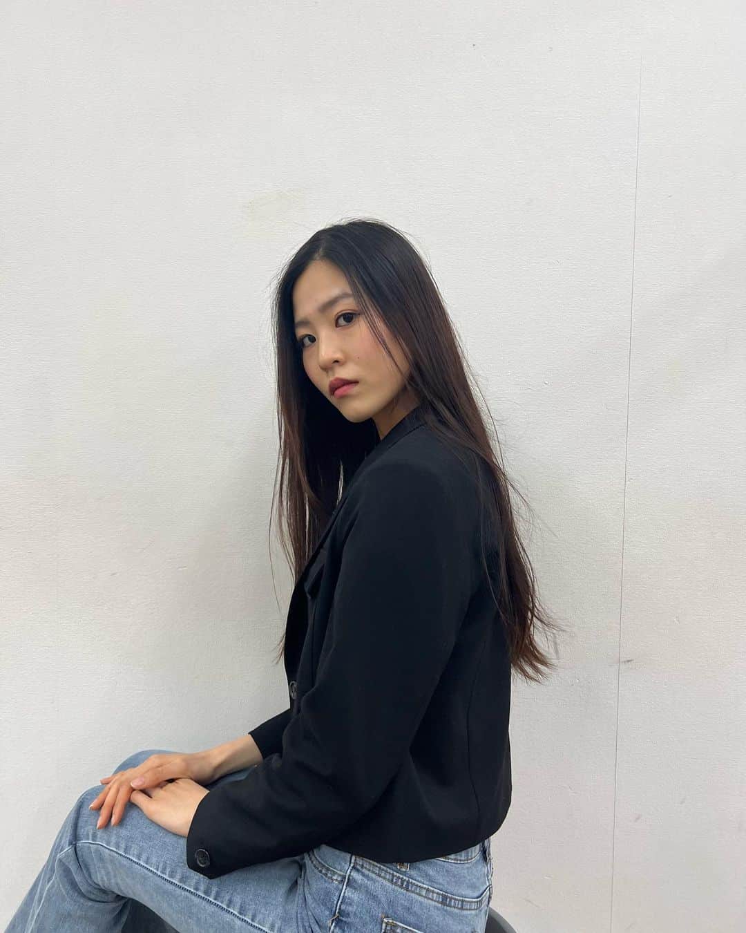 のインスタグラム：「表情はまだまだ練習中です👀‼️ 抜け感を出す表情が、、、難しい😳💦   #表情  #表情筋トレーニング   #expression   #training   #トレーニング  #モデル撮影   #撮影モデル   #被写体モデル   #モデル   #model   #モデル志望   #モデルになりたい   #今日のコーデ   #今日のファッション  #todayscode   #todaysfashion」