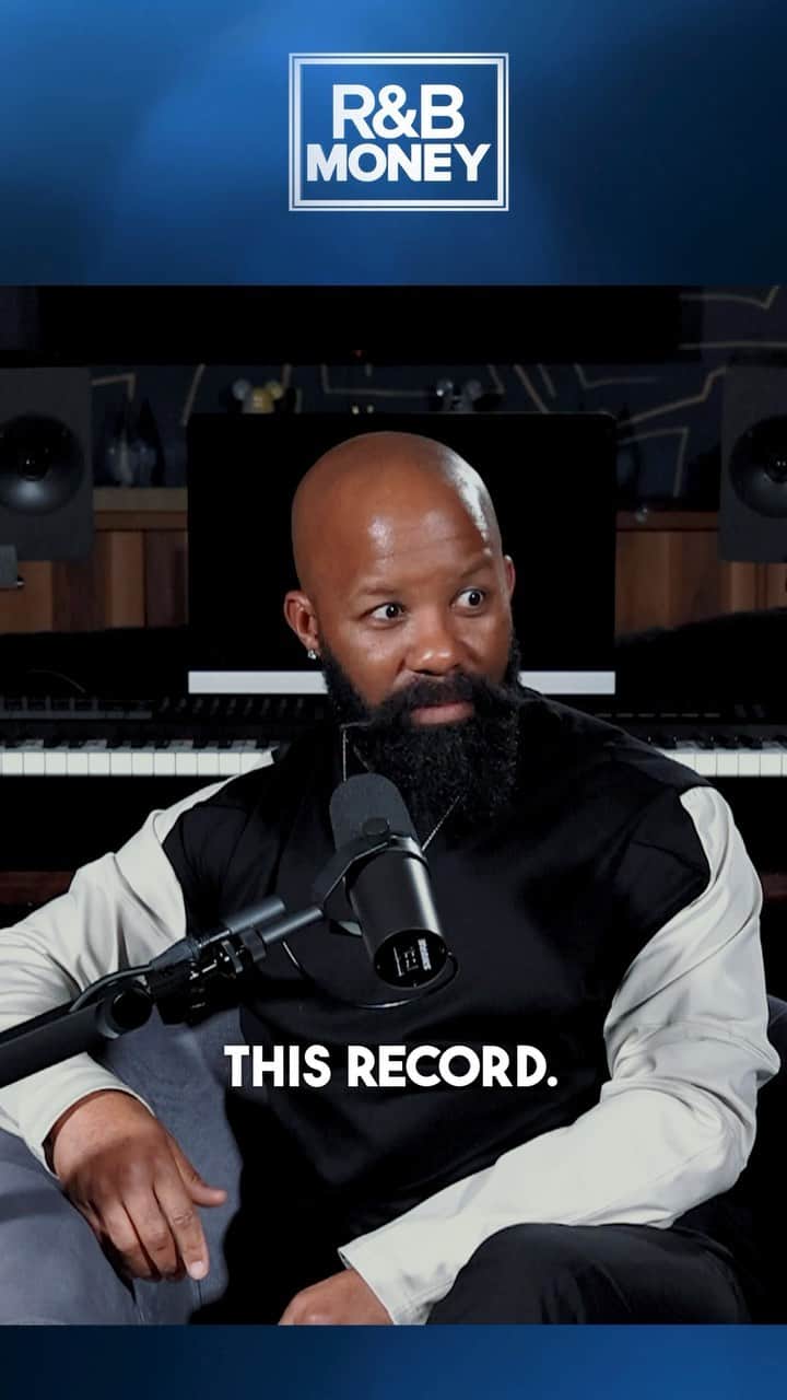 タンクのインスタグラム：「Sometimes making music under duress turns out alright..🤣🤣 Catch more of these awesome moments from my bro @jquesmith on the @rnbmoneypodcast video up NOW on @youtube  R&B MONEY!!..」