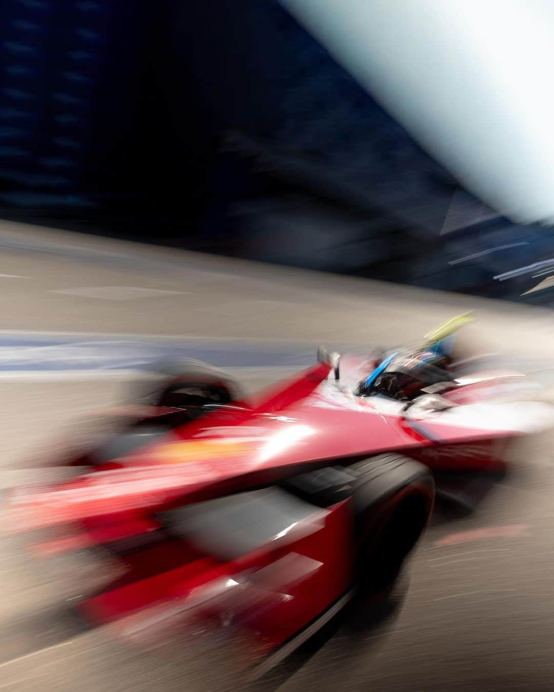 Nissanさんのインスタグラム写真 - (NissanInstagram)「Speed captured in motion @NISMO #Nissan #FormulaE #NISMO #NissanGen3」5月10日 22時00分 - nissan