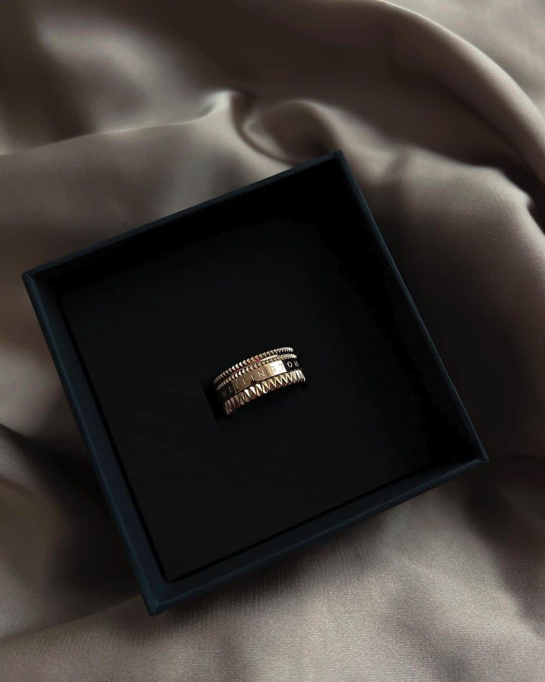 ダニエルウェリントンさんのインスタグラム写真 - (ダニエルウェリントンInstagram)「Our Elevation ring is an everyday piece that instantly elevates any look to new heights.   #giftformom #mothersday #giftforher #ring #jewelry」5月8日 23時03分 - danielwellington