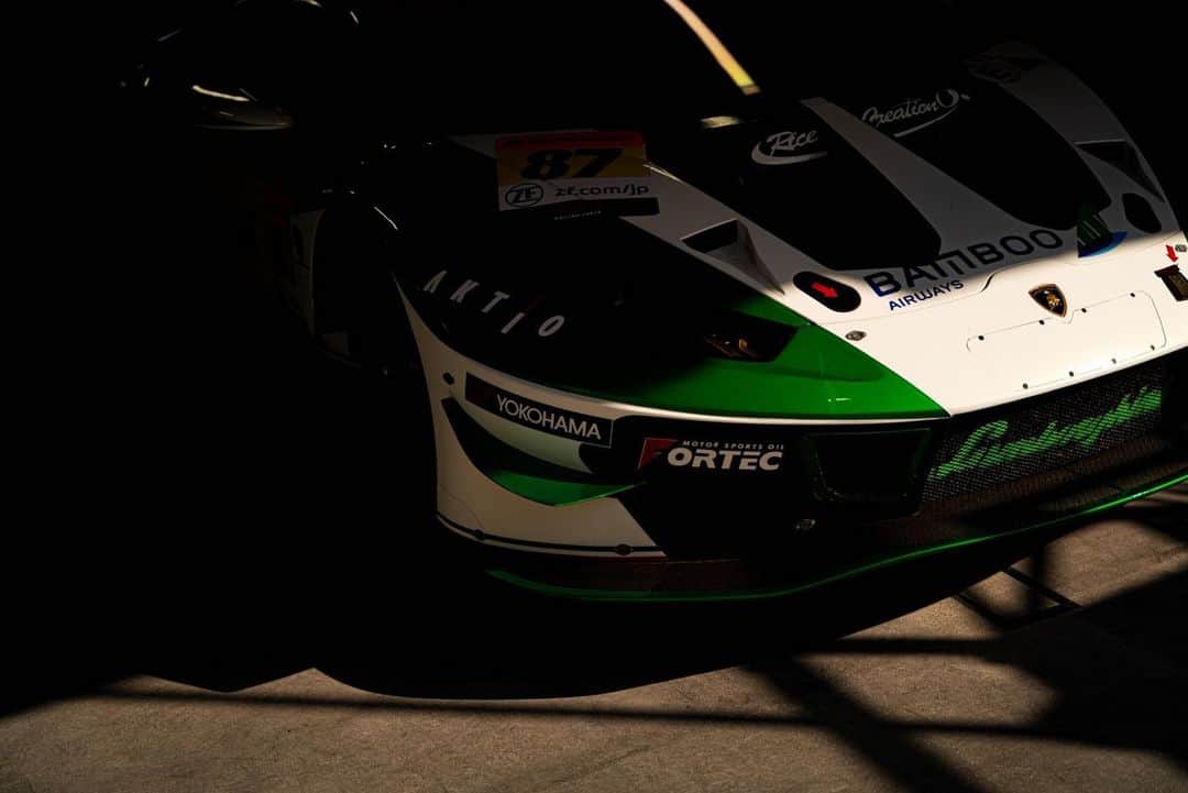 松浦孝亮さんのインスタグラム写真 - (松浦孝亮Instagram)「More photos from Rd.2 Fuji  #supergt #lamborghini #lamborghinihuracangt3  #jloc」5月8日 23時26分 - ko_matsuura