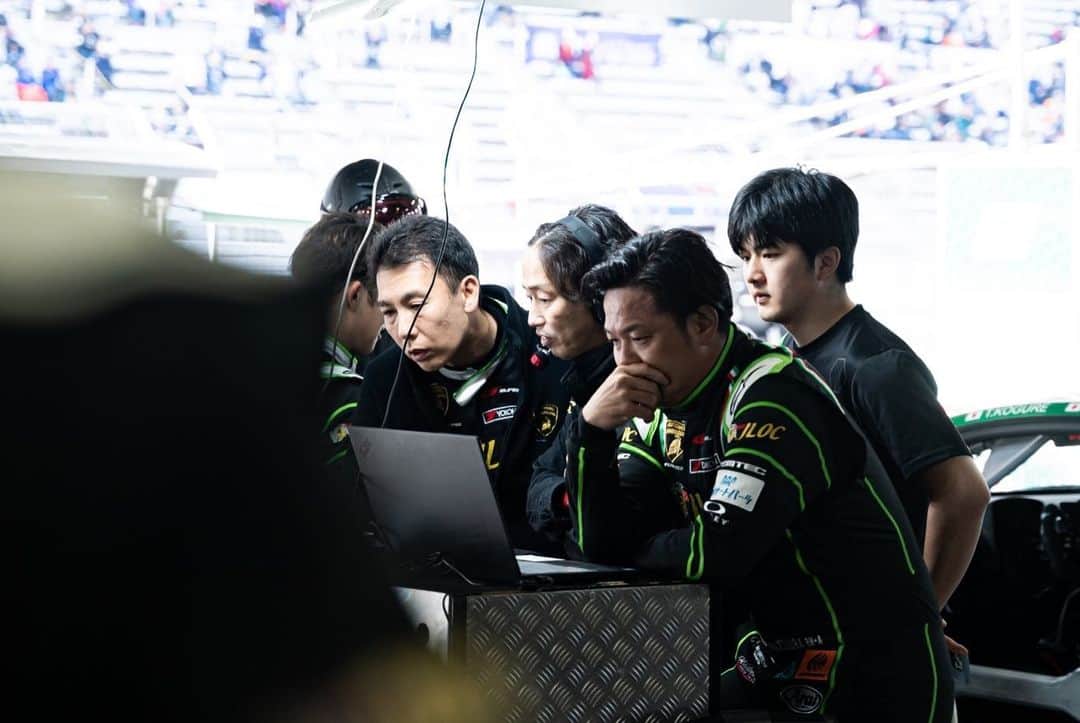 松浦孝亮さんのインスタグラム写真 - (松浦孝亮Instagram)「More photos from Rd.2 Fuji  #supergt #lamborghini #lamborghinihuracangt3  #jloc」5月8日 23時26分 - ko_matsuura
