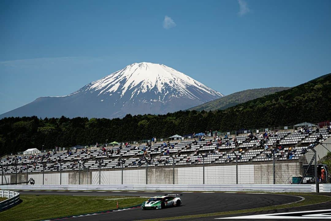 松浦孝亮のインスタグラム：「More photos from Rd.2 Fuji  #supergt #lamborghini #lamborghinihuracangt3  #jloc」