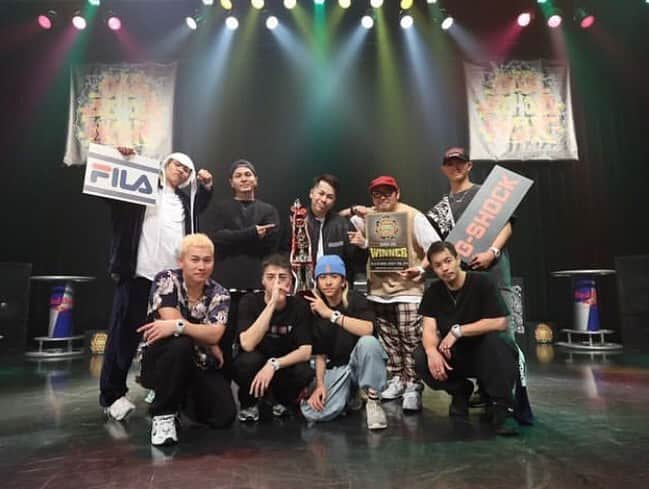 飯沼月光のインスタグラム：「OLD SCHOOL NIGHT VOL.24のBREAKIN CREW BATTLEで @mortalcombat_official の皆さんと一緒に出させて頂いて優勝する事が出来ました🥇 やっぱりCREWで出るのはテンションが上がります‼︎ やっと今回から声出しも解禁になって、皆さんの声援でパワーを貰えました‼︎ 応援して下さった皆様ありがとうございました🙏 まだまだこれからです！ ぶちかまします！  @dancedelight_official  #redbull #valuence #xlarge」