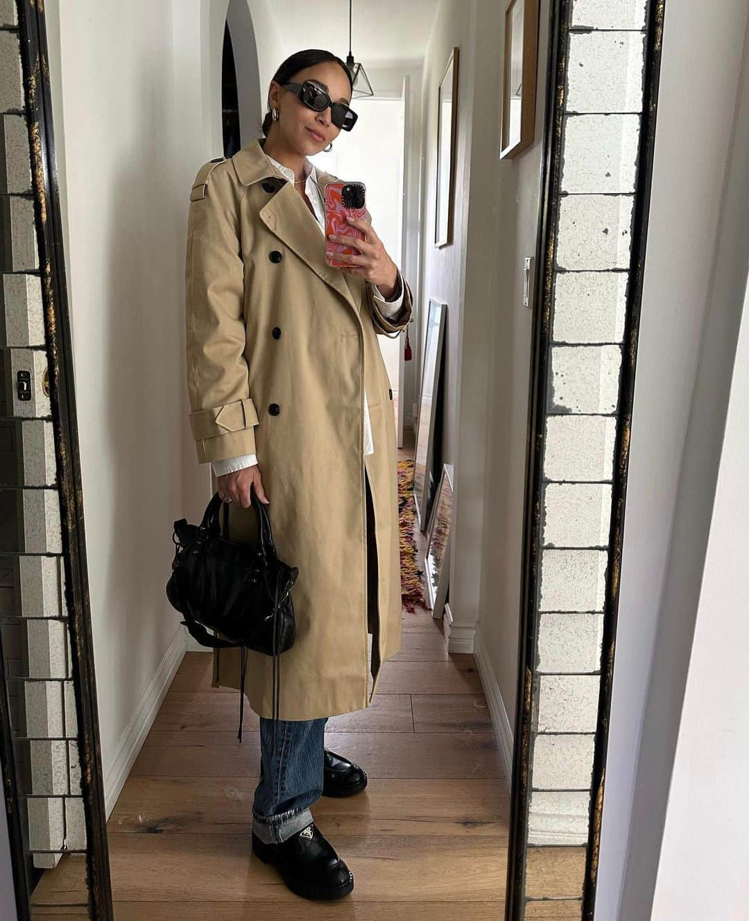 アシュリー・マデクウェさんのインスタグラム写真 - (アシュリー・マデクウェInstagram)「The bump last week. Didn’t include my compression sock hiking outfit. I feel like seeing that once on my story was enough?」5月8日 23時49分 - ashleymadekwe