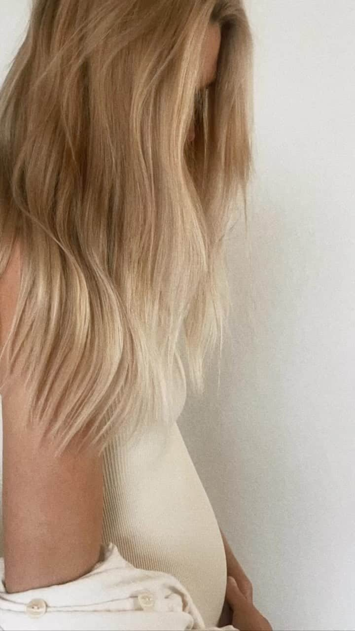 レイア・ゴールドクールのインスタグラム：「This is your summer hair inspo ✔️✨」